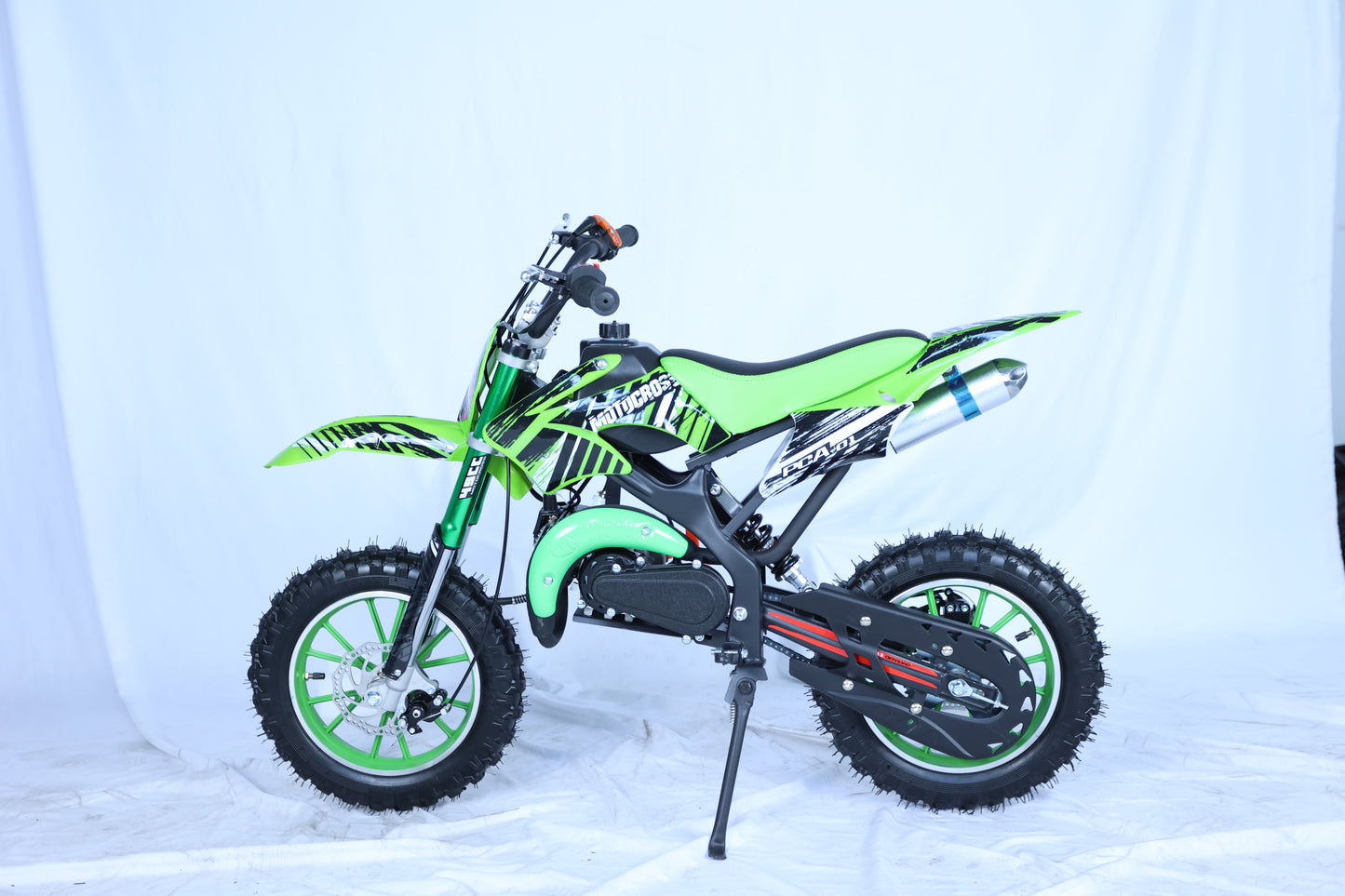 49cc Kids Pit Bike - Twist and Go, No Gears - Green Child's Off-Road Dirt Bike - Ages 6-14 - Max Speed 35 km/h - High Strength Steel Frame - Wear-Resistant Tyres